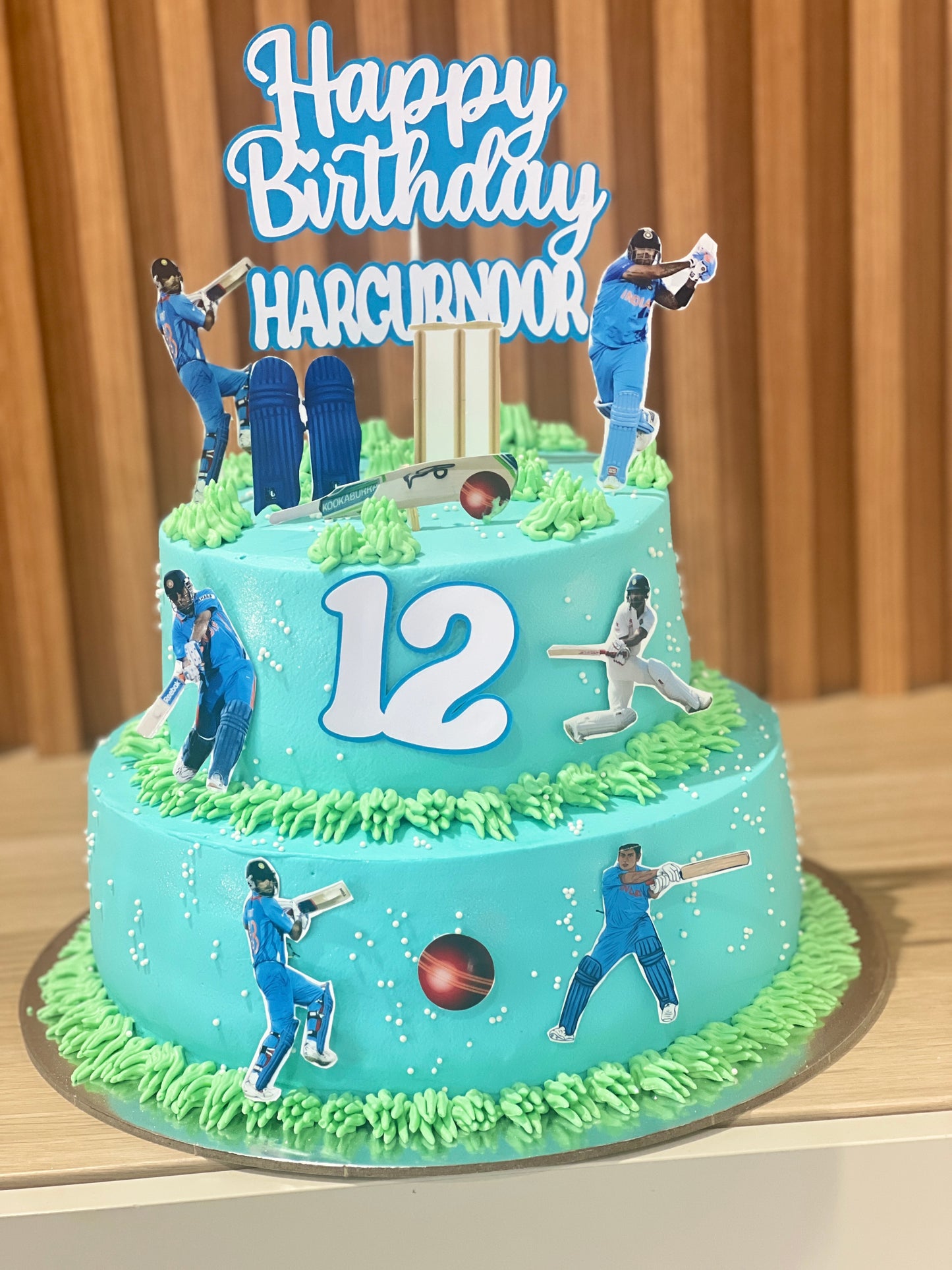 Cricket Theme Cake